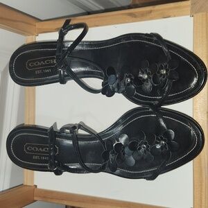 Coach Women's Kelly Black Leather T-Strap Floral Sandal size 9